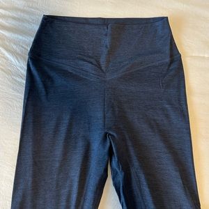 BALANCE ATHLETICA/ VITALITY- Cloud Leggings- size medium EUC- STATIC COLLECTION